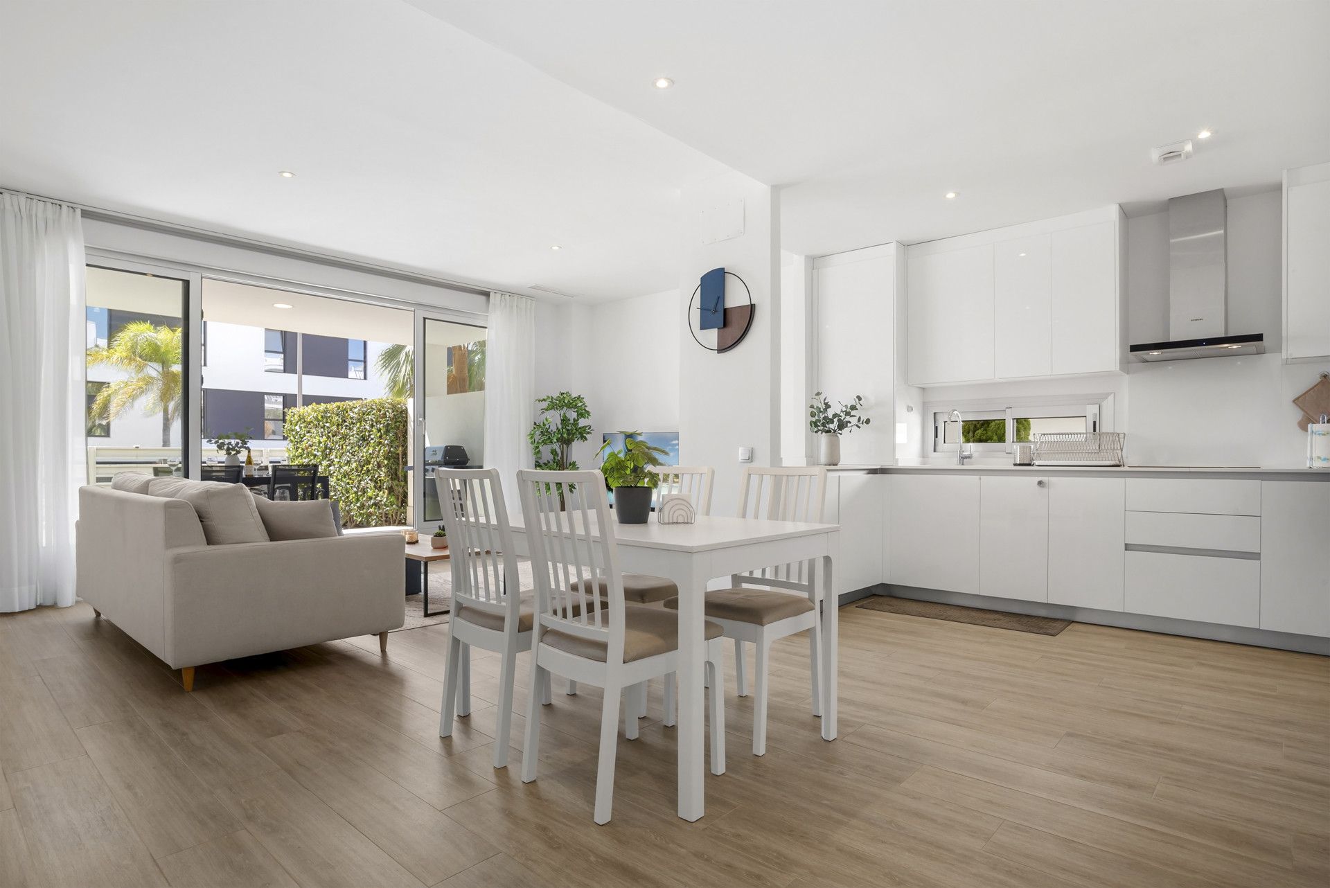 Ground Floor Apartment in Estepona, Cancelada, Estepona, 5/12