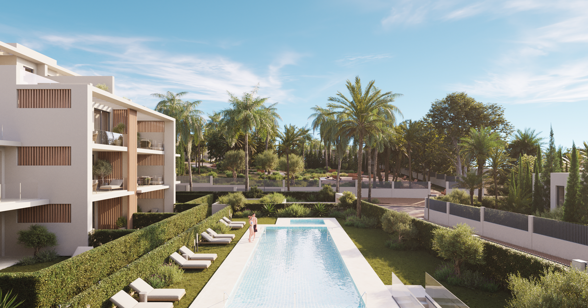 Penthouse in Estepona, New Golden Mile, Estepona, 1/12