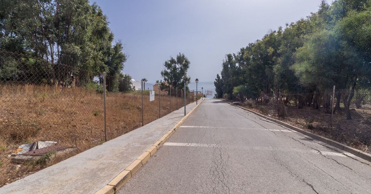 Residential Plot in Manilva, Manilva, 2/12