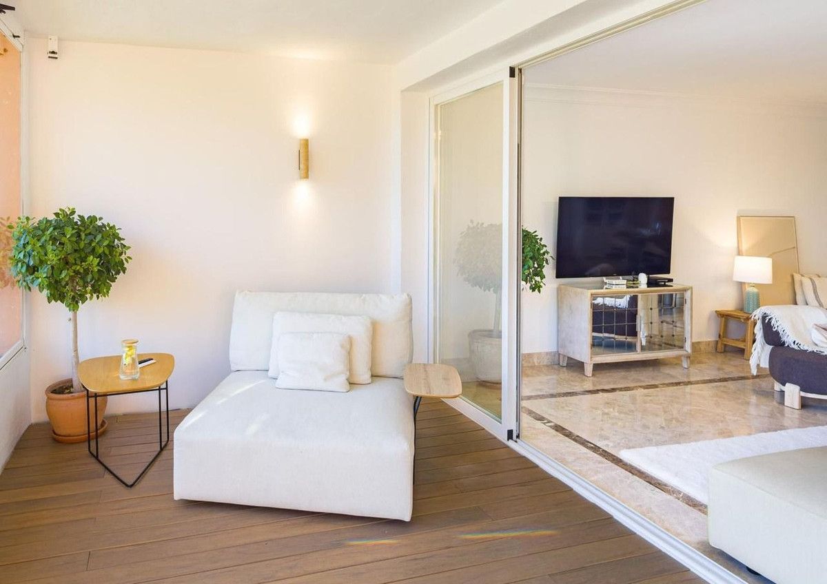 Erdgeschosswohnung in Nueva Andalucía, Nueva Andalucía, 11/12