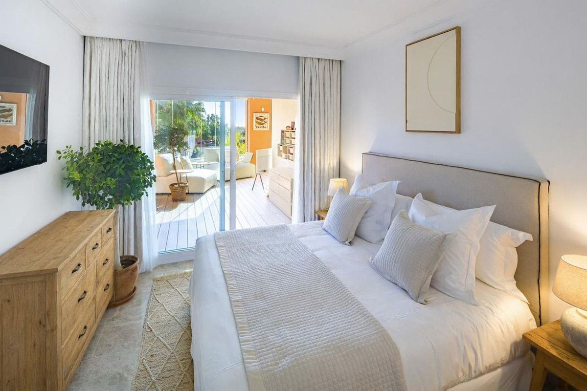 Erdgeschosswohnung in Nueva Andalucía, Nueva Andalucía, 8/12