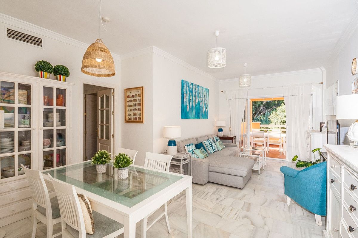 Apartamento en planta media en Cabopino, Cabopino, 3/11