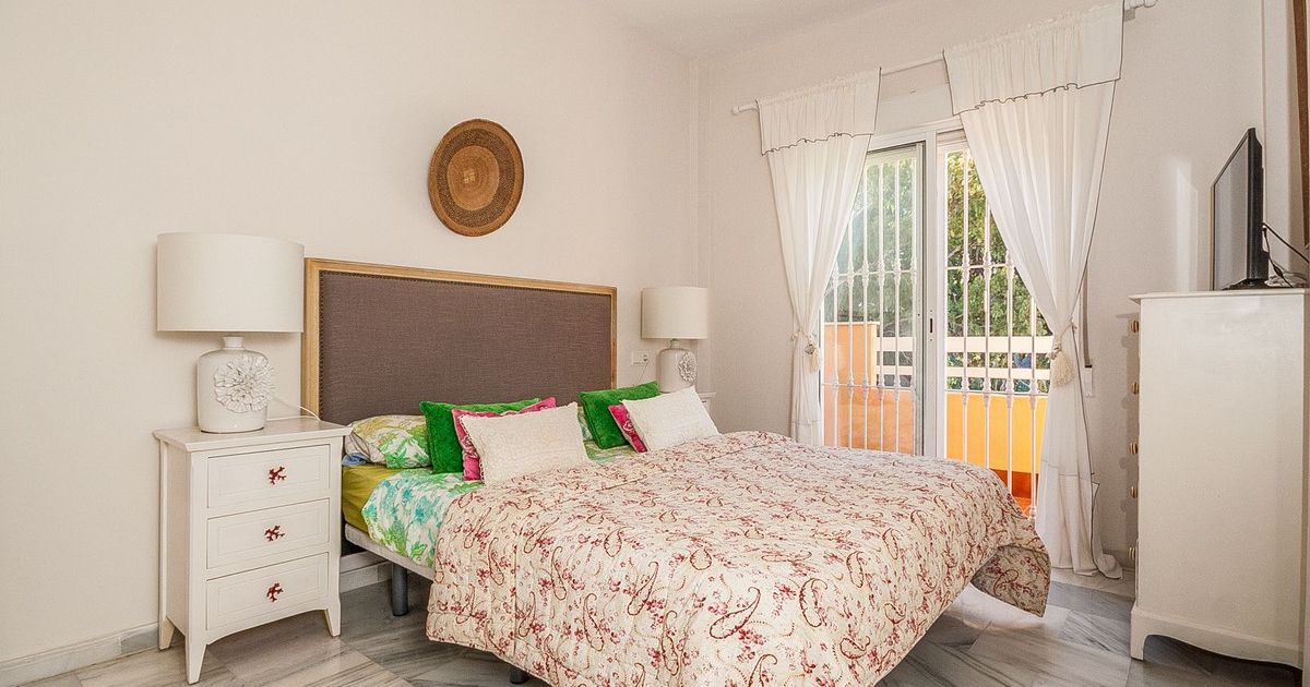 Apartamento en planta media en Cabopino, Cabopino, 4/11