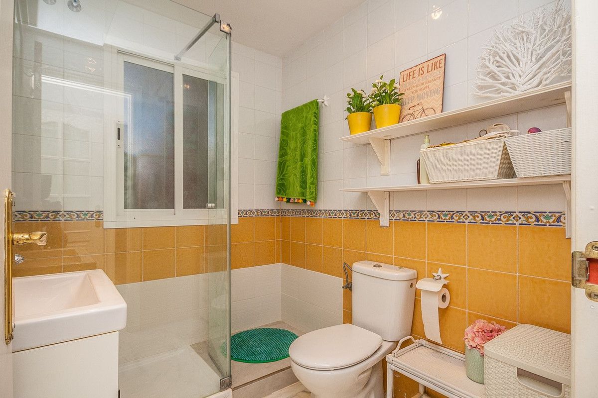 Apartamento en planta media en Cabopino, Cabopino, 6/11