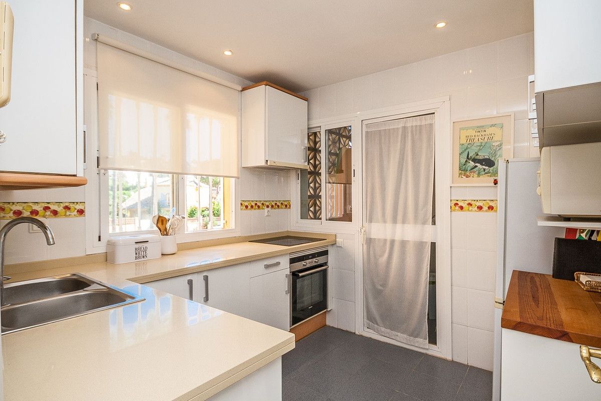 Apartamento en planta media en Cabopino, Cabopino, 8/11