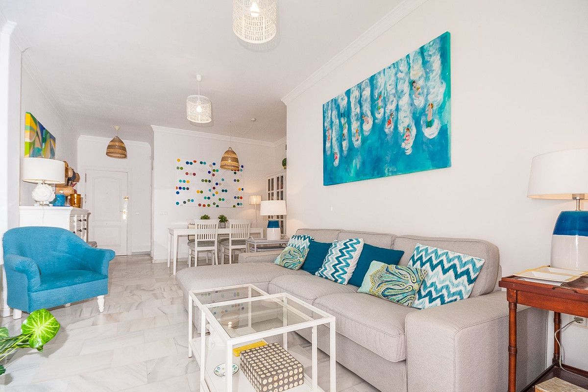 Apartamento en planta media en Cabopino, Cabopino, 9/11