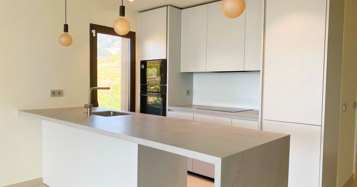 Middle Floor Apartment in Higueron, Higueron, 4/12