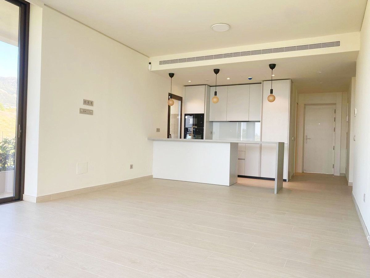 Middle Floor Apartment in Higueron, Higueron, 6/12