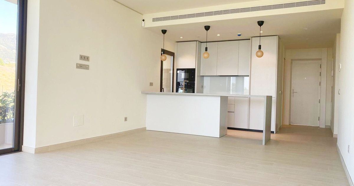 Middle Floor Apartment in Higueron, Higueron, 6/12