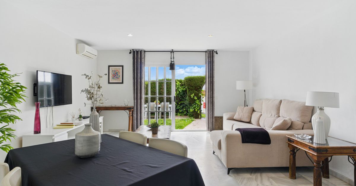 Town House in Estepona, Bel Air, Estepona, 2/12