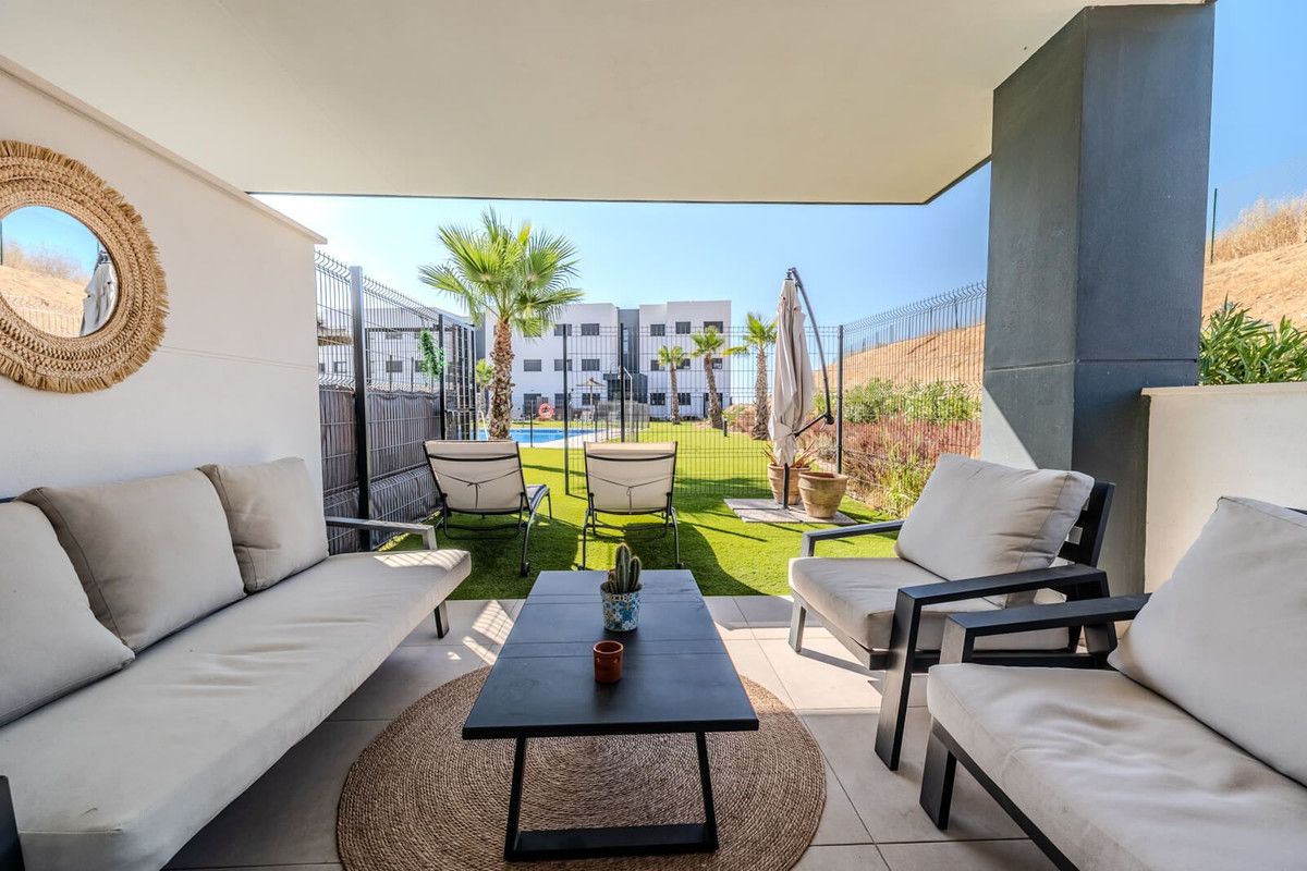 Erdgeschosswohnung in Estepona, Estepona, 2/12