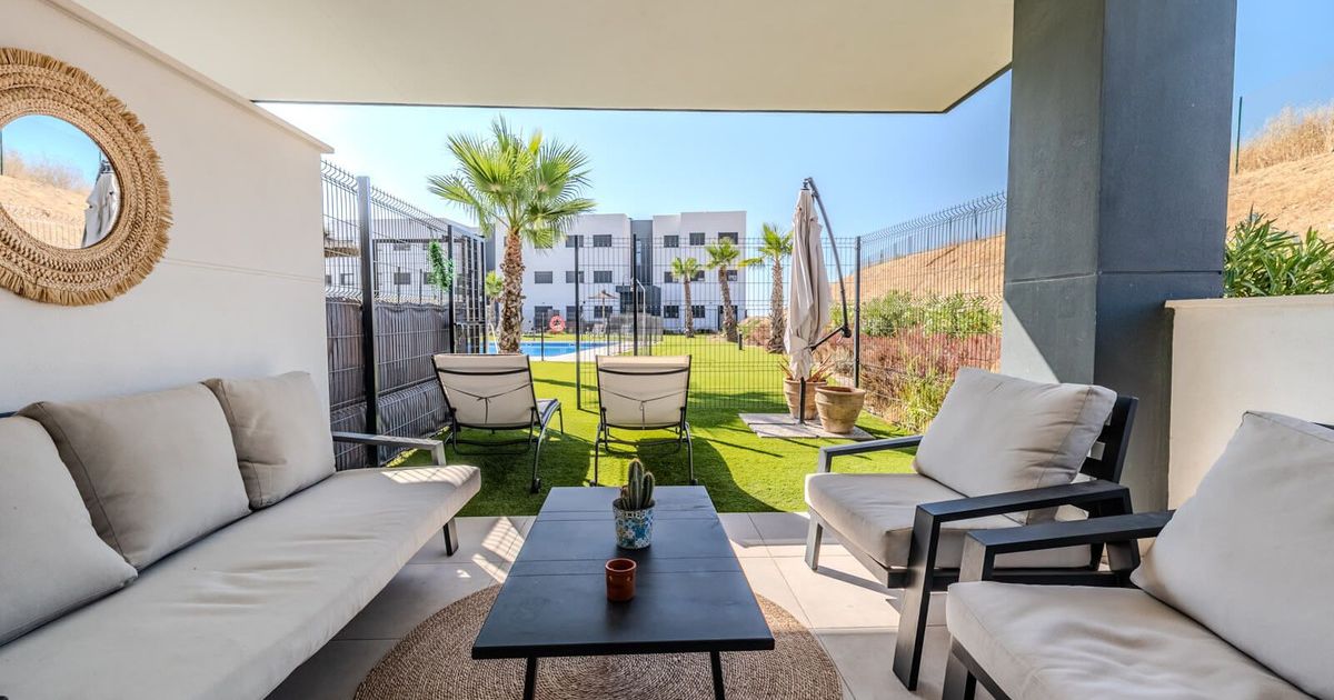 Erdgeschosswohnung in Estepona, Estepona, 2/12