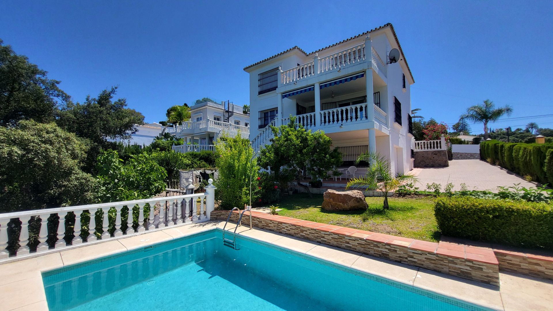 Villa in Marbella East, Elviria, Marbella East, 1/12