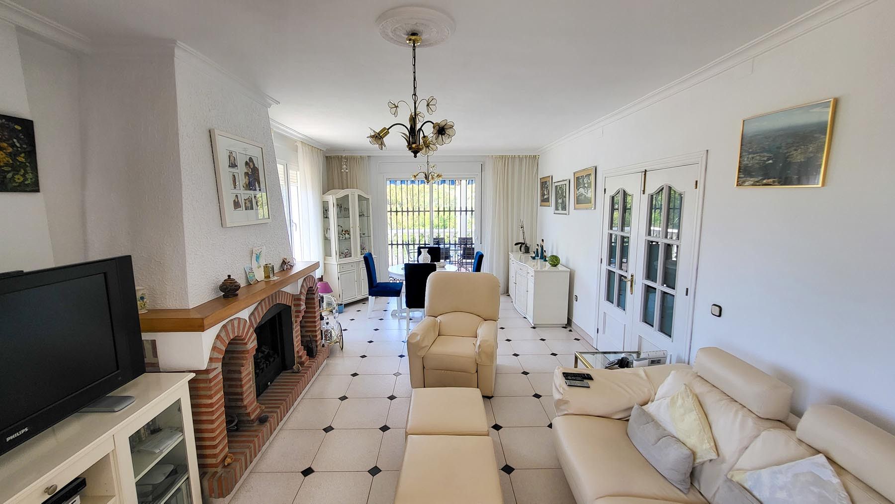Villa in Marbella East, Elviria, Marbella East, 3/12