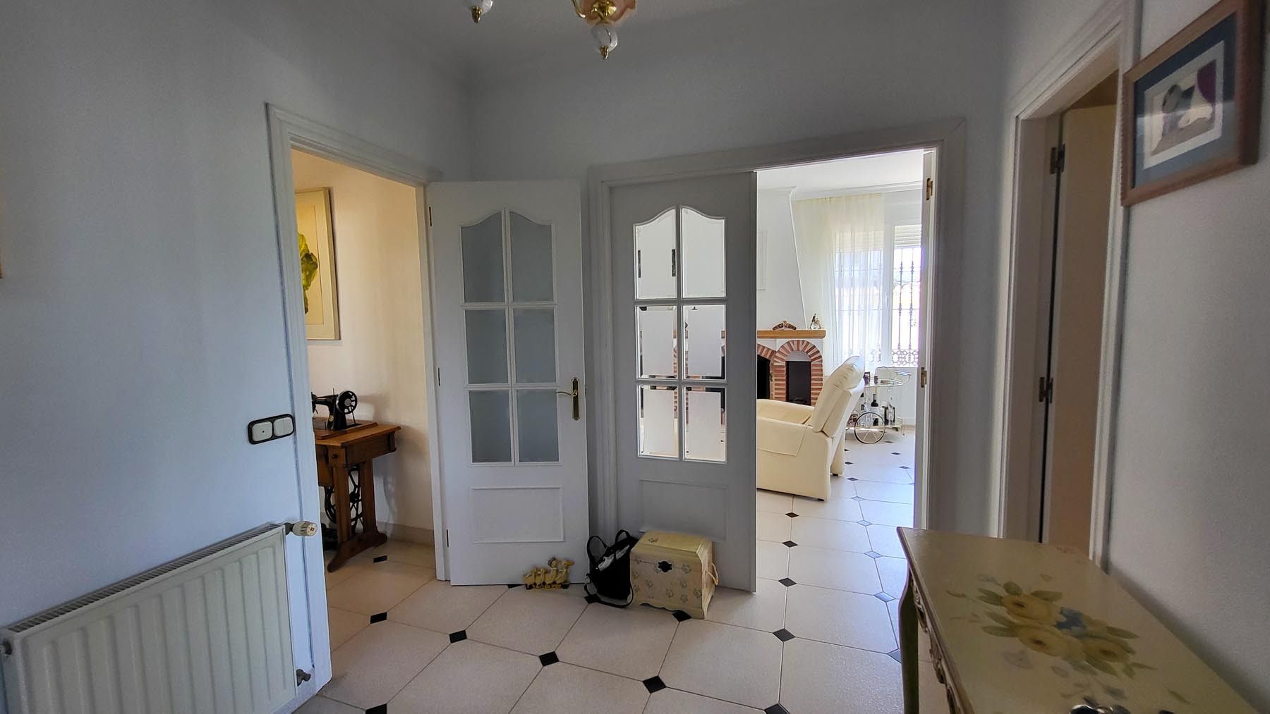 Villa in Marbella East, Elviria, Marbella East, 5/12