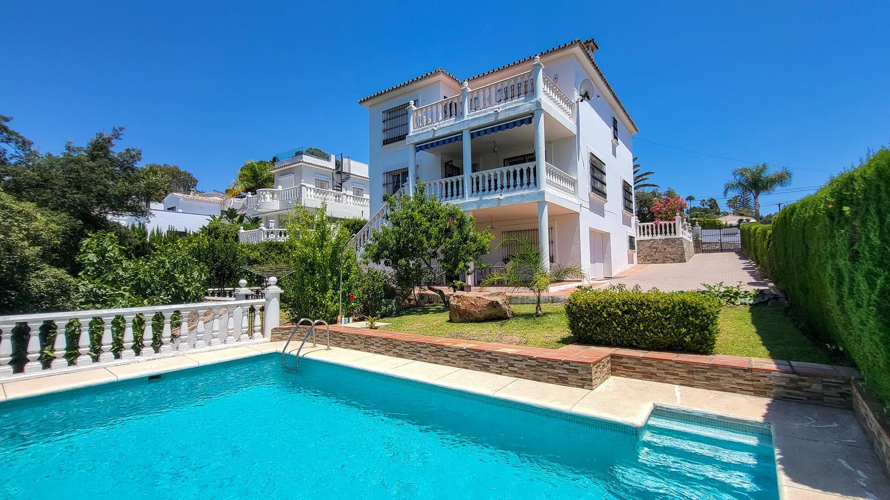 Villa in Marbella East, Elviria, Marbella East, 9/12