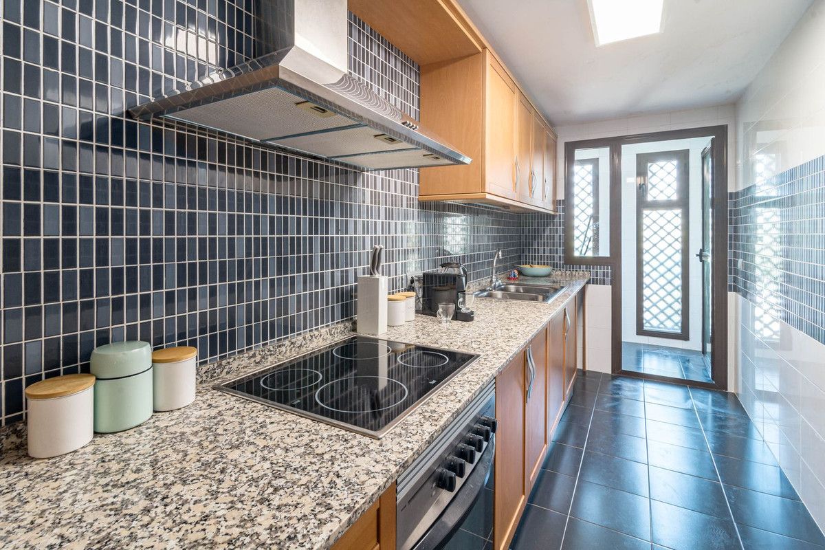 Appartement op de begane grond in Selwo, Selwo, 3/12