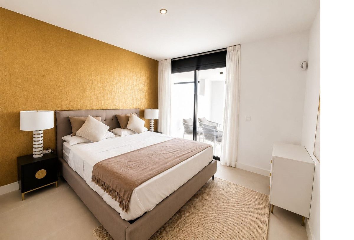 Middle Floor Apartment in Higueron, Higueron, 9/12