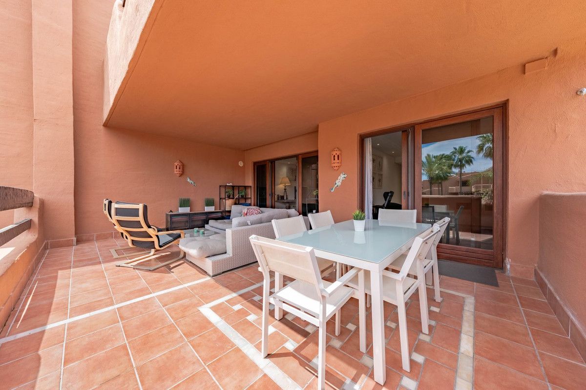 Middenverdieping appartement in Estepona, Estepona, 3/12