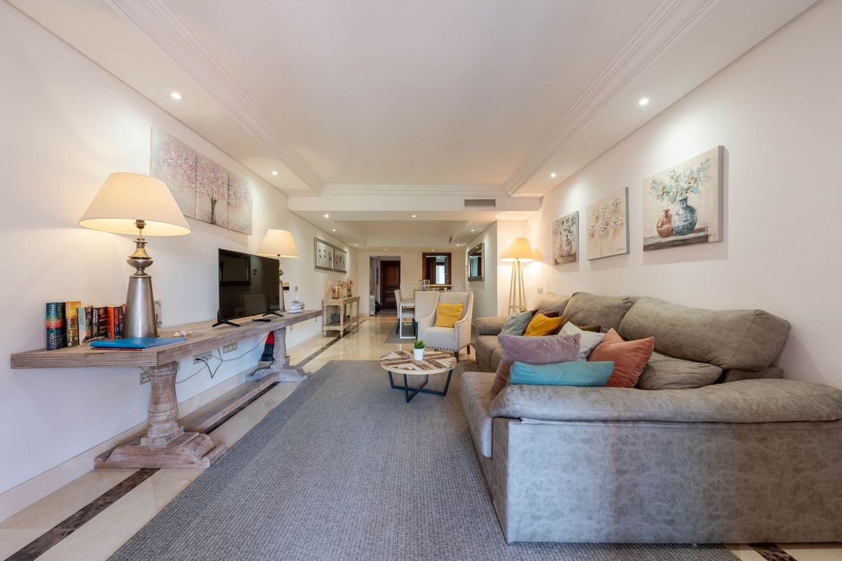 Middenverdieping appartement in Estepona, Estepona, 8/12