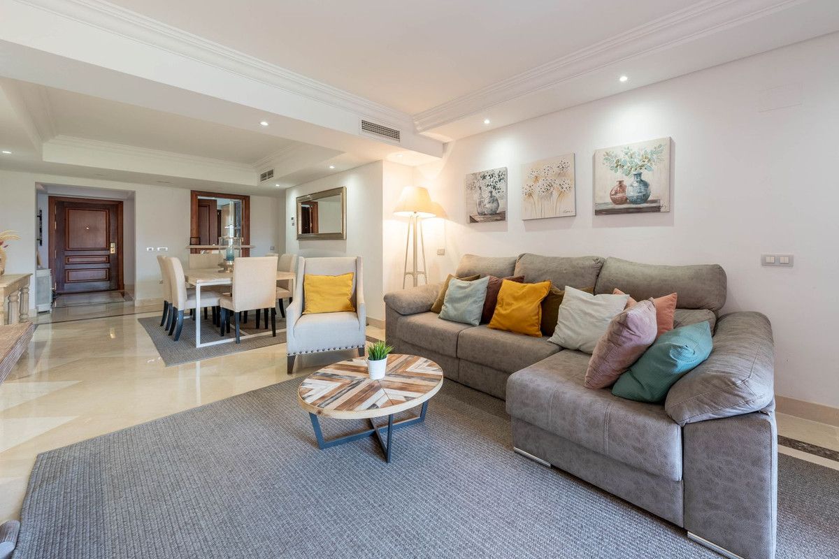 Middenverdieping appartement in Estepona, Estepona, 9/12