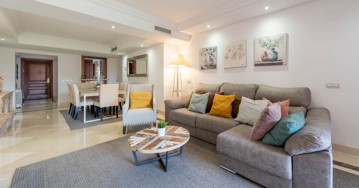 Middenverdieping appartement in Estepona, Estepona, 9/12