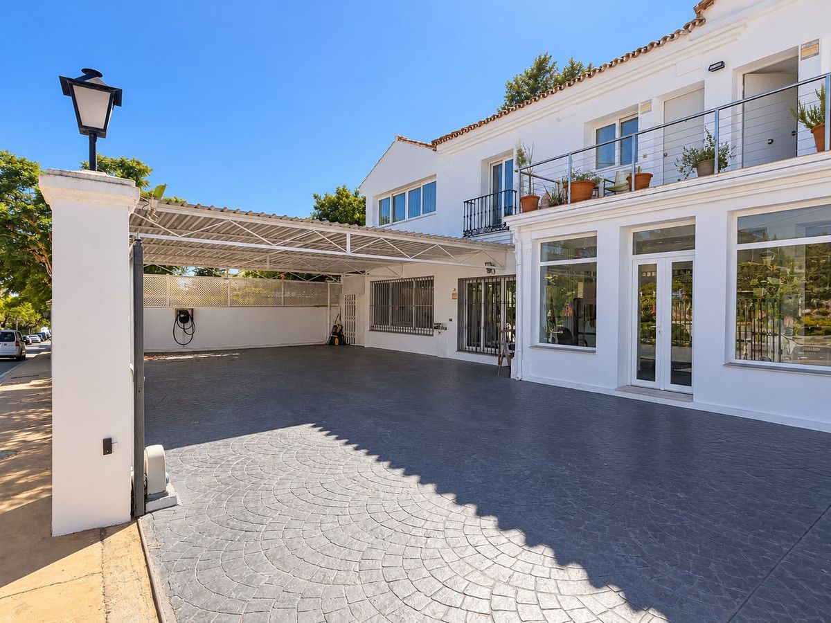 Villa independiente en Marbella, Marbella, 1/11