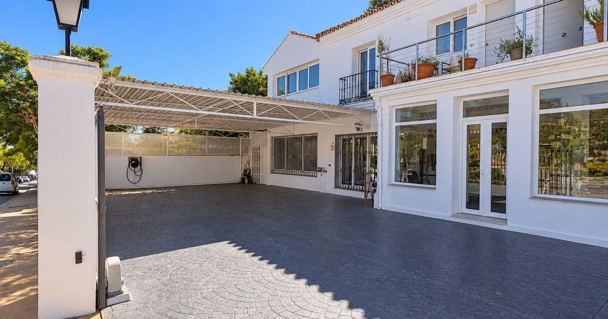 Freistehende Villa in Marbella, Marbella, 1/11