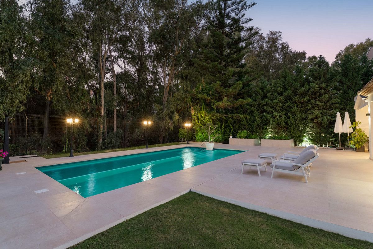 Freistehende Villa in Nueva Andalucía, Nueva Andalucía, 2/12