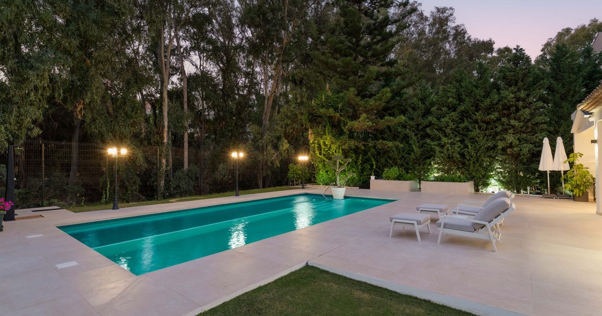 Freistehende Villa in Nueva Andalucía, Nueva Andalucía, 2/12