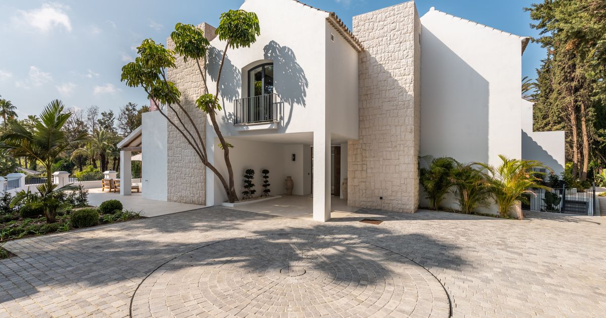 Villa in Nueva Andalucia, Las Brisas, Nueva Andalucia, 3/12