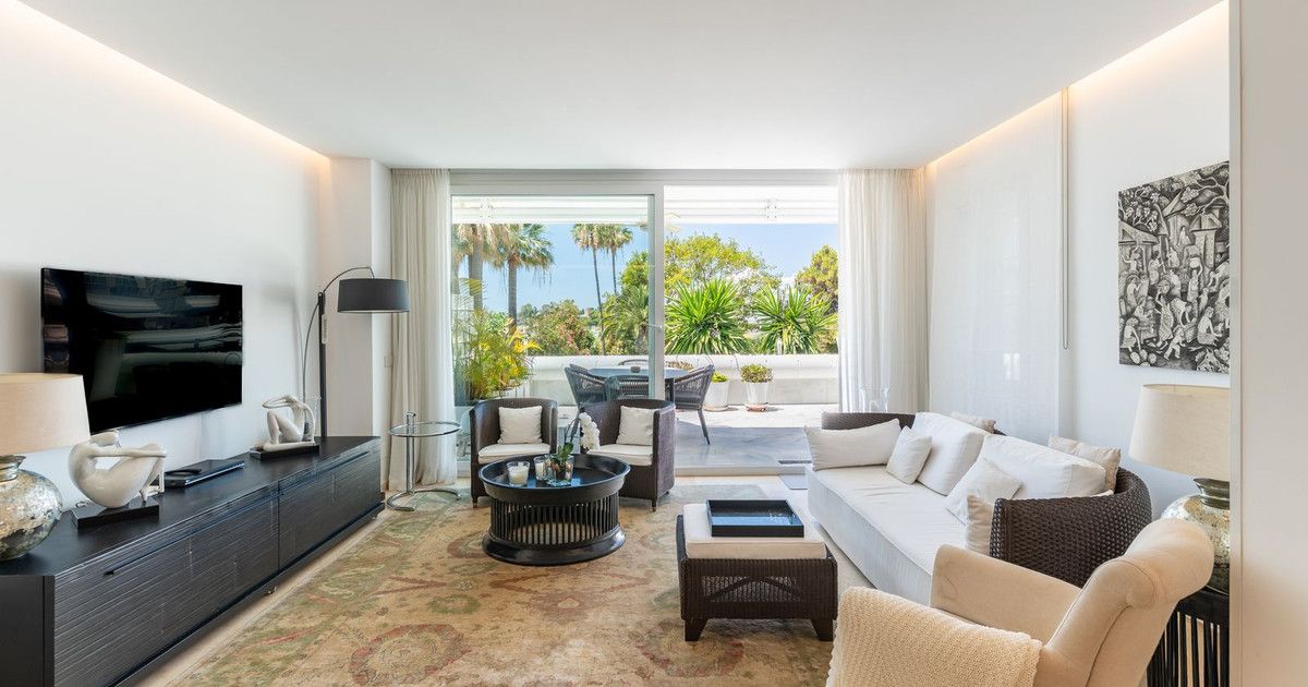 Middle Floor Apartment in Estepona, Estepona, 7/12