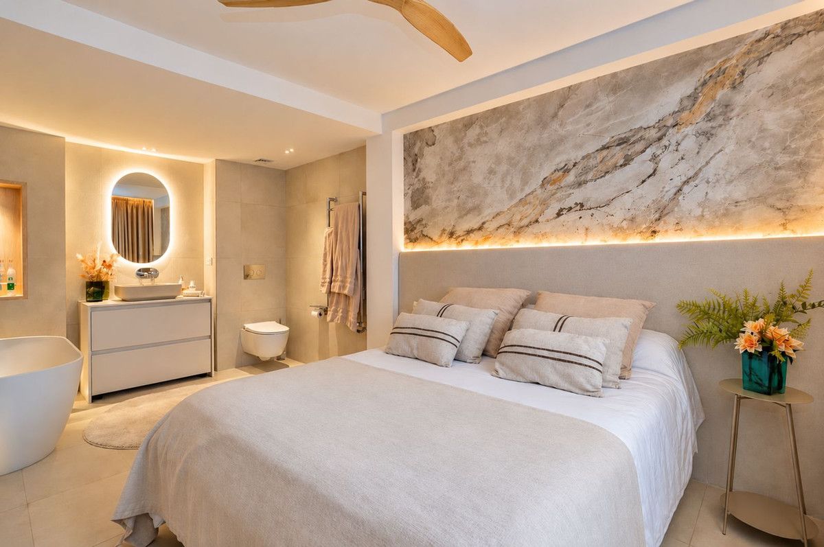 Wohnung in mittlerer Etage in Benalmadena, Benalmadena, 1/12