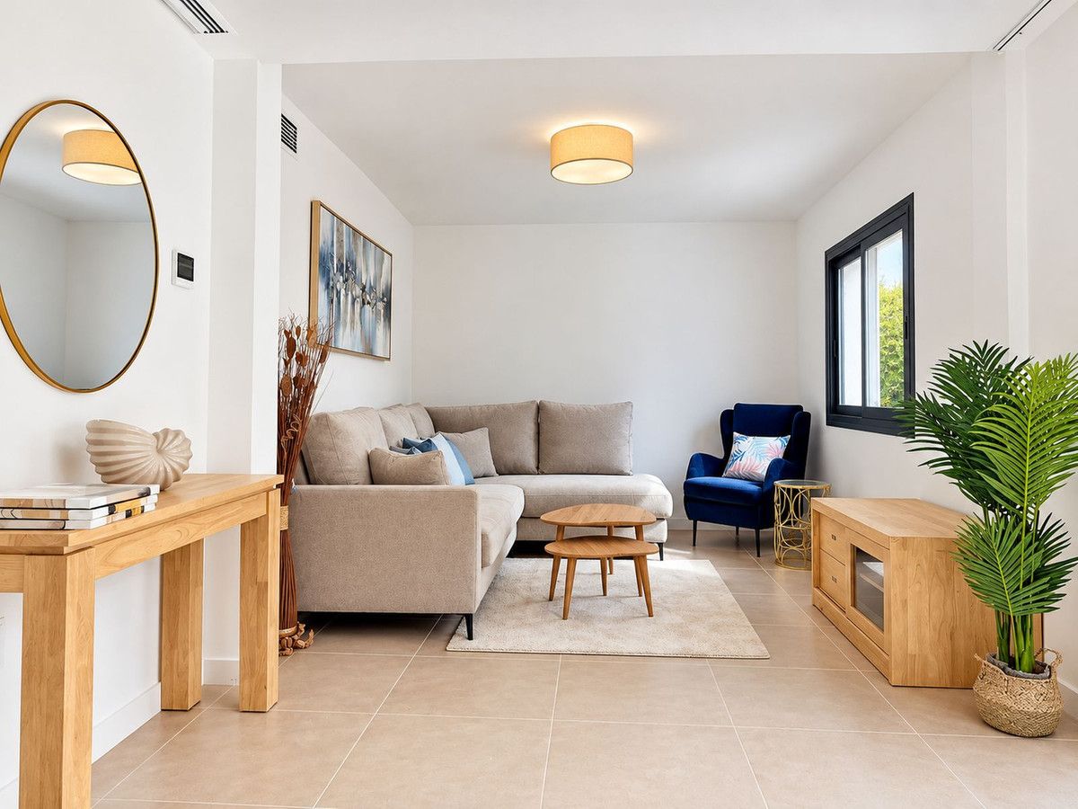Townhouse in El Paraiso, El Paraiso, 2/12