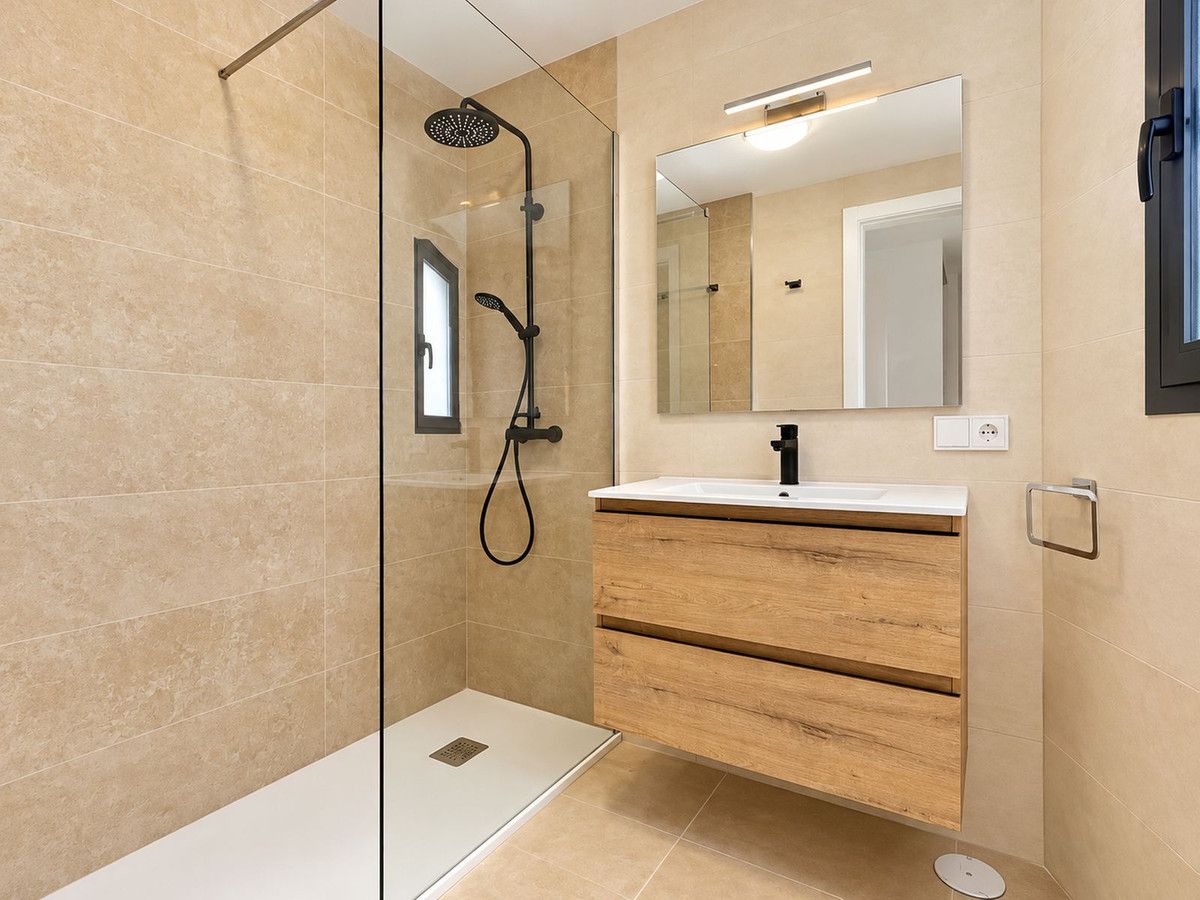 Townhouse in El Paraiso, El Paraiso, 9/12