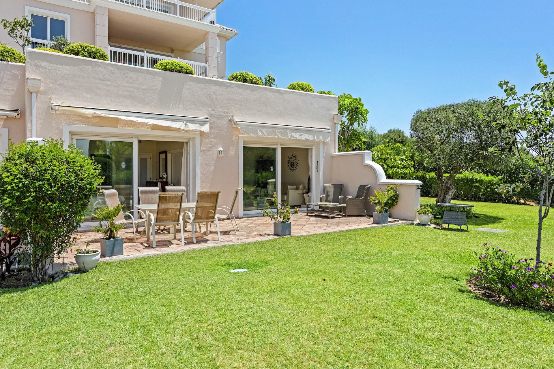 Apartamento en Planta Baja en Benahavis, Los Flamingos, Benahavis, 1/12