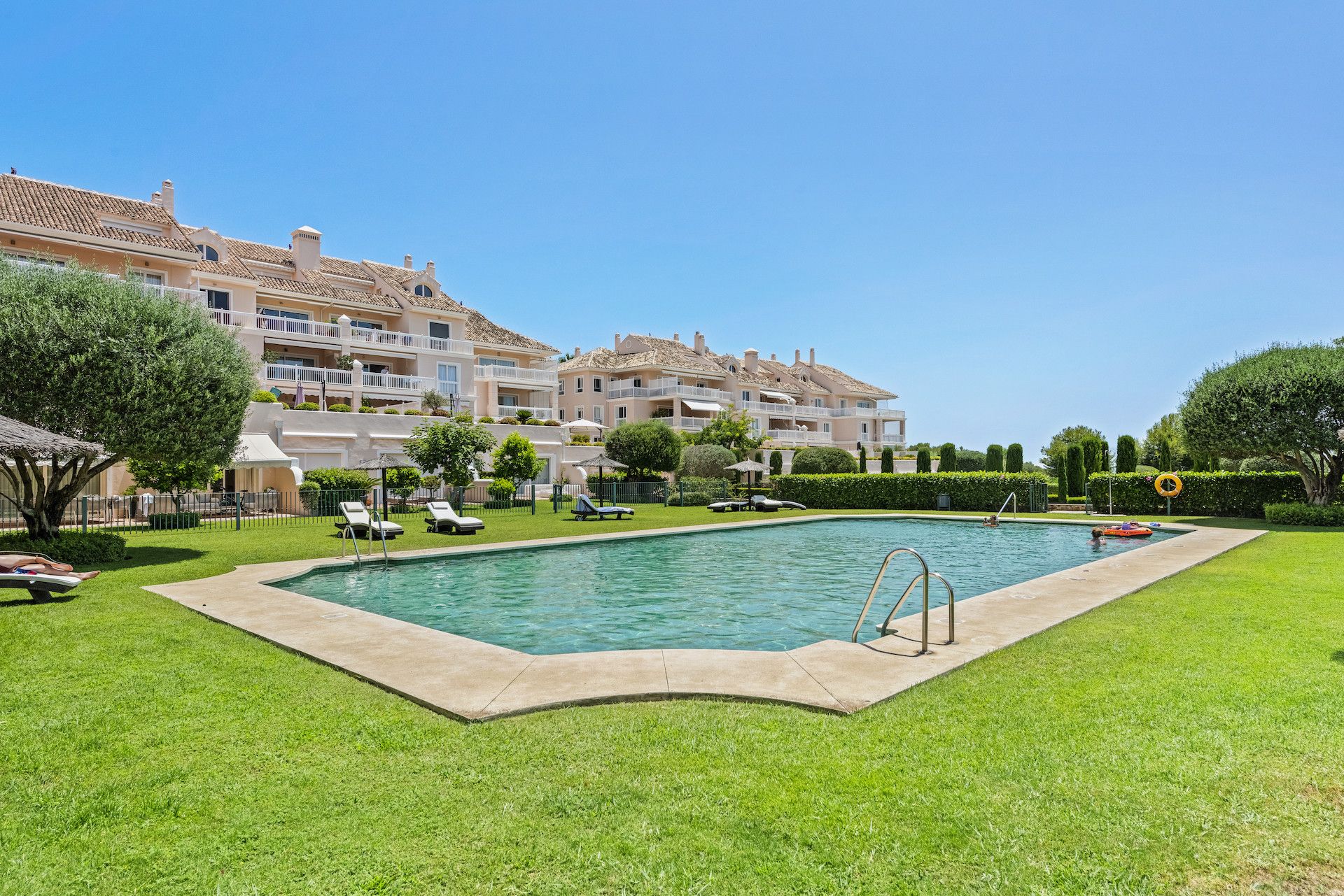 Apartamento en Planta Baja en Benahavis, Los Flamingos, Benahavis, 10/12
