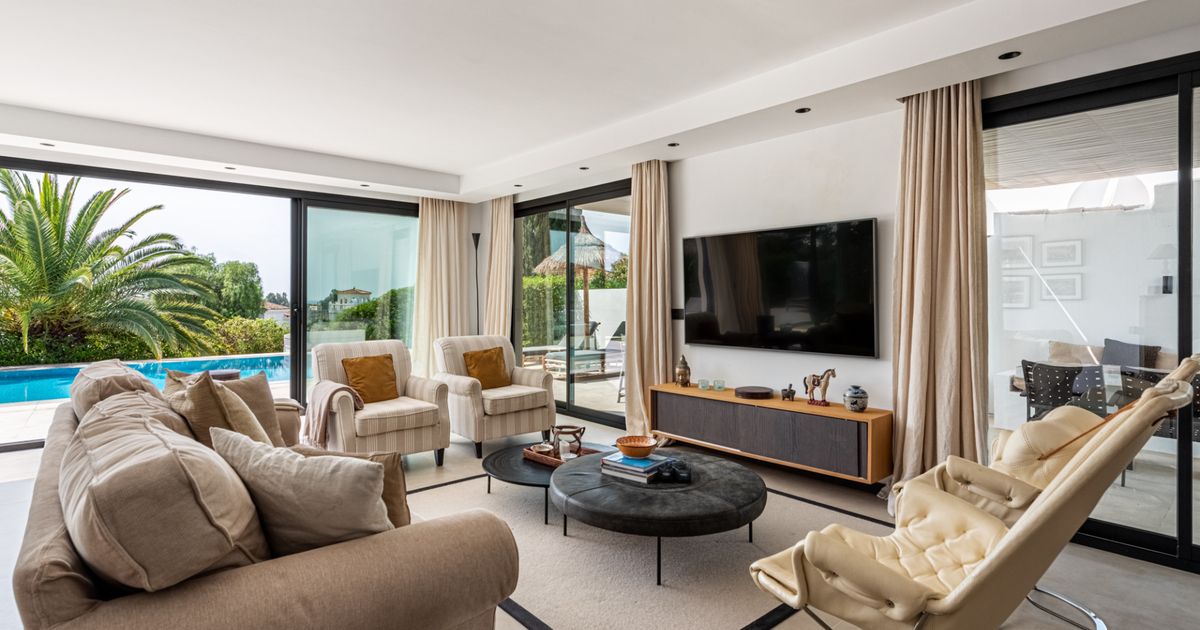 Villa in Marbella East, Elviria, Marbella East, 5/12