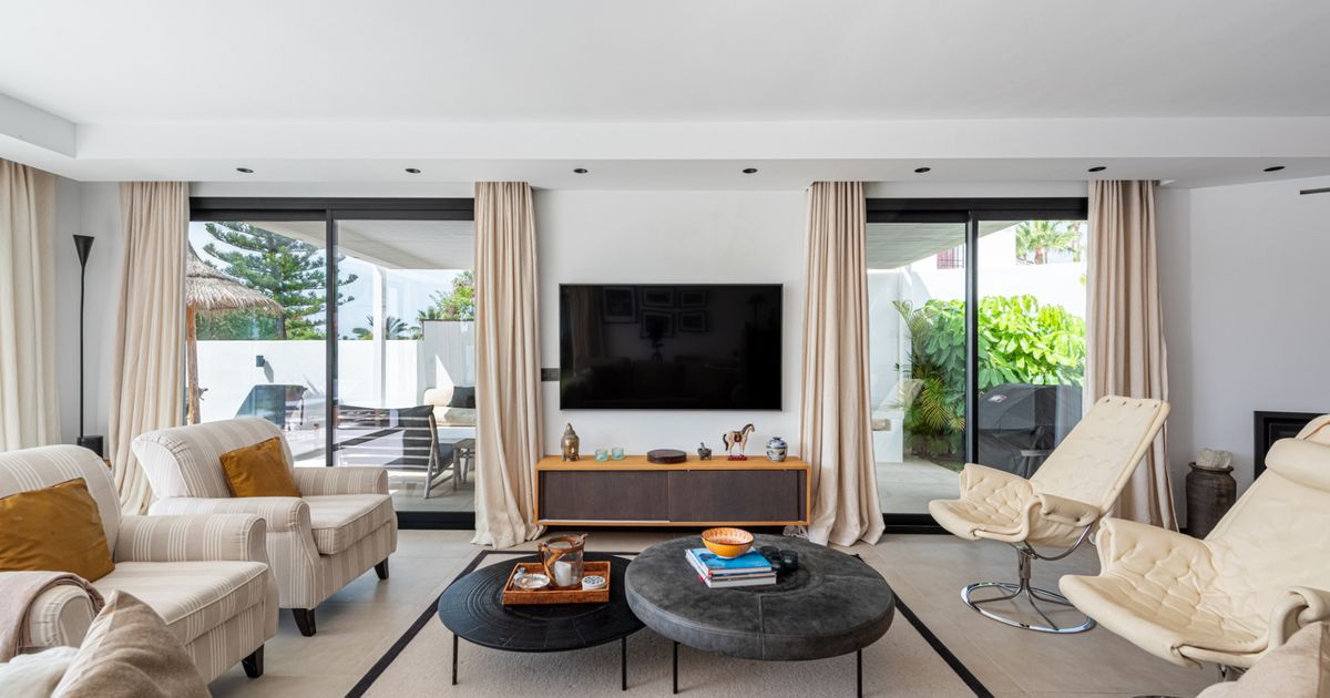 Villa in Marbella East, Elviria, Marbella East, 7/12
