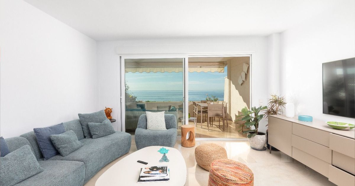 Квартира на среднем этаже в Estepona, Estepona, 3/12