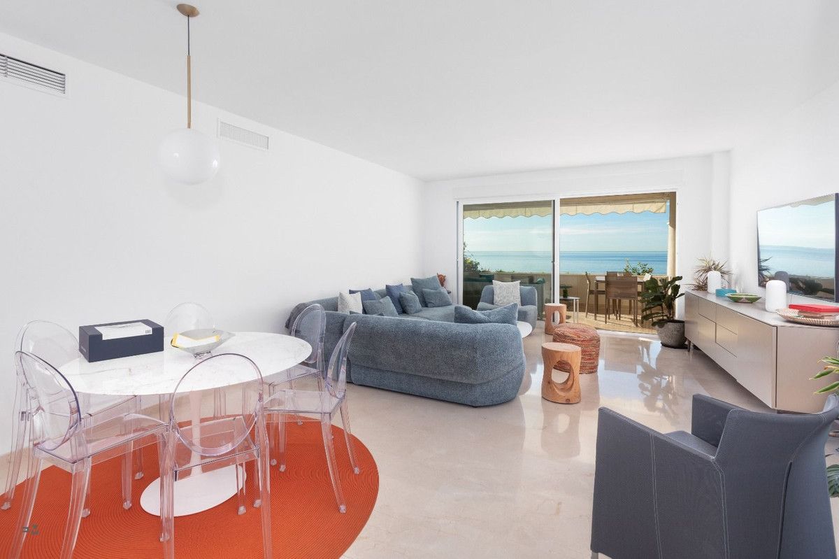 Квартира на среднем этаже в Estepona, Estepona, 8/12