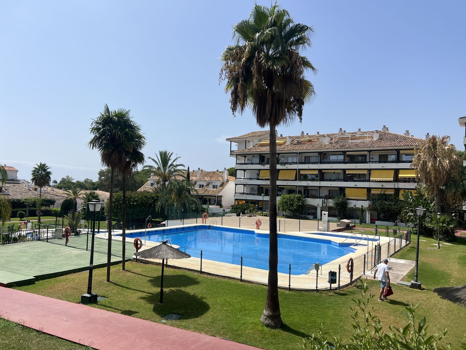 Studio-Apartment in mittlerer Etage in Marbella, Marbella, 8/12