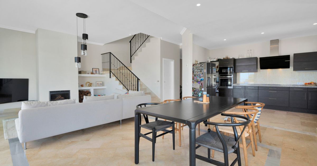 Semi Detached House in Marbella East, La Mairena, Marbella East, 10/12
