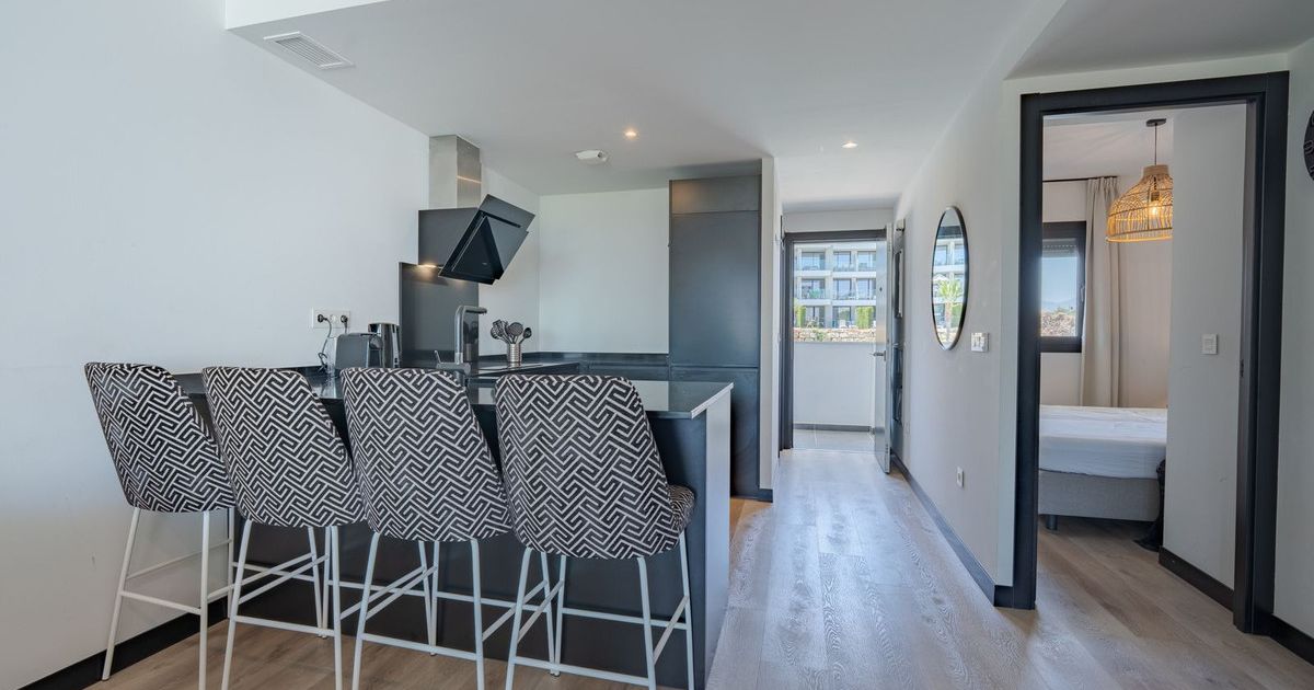 Middle Floor Apartment in Mijas, Mijas, 2/12