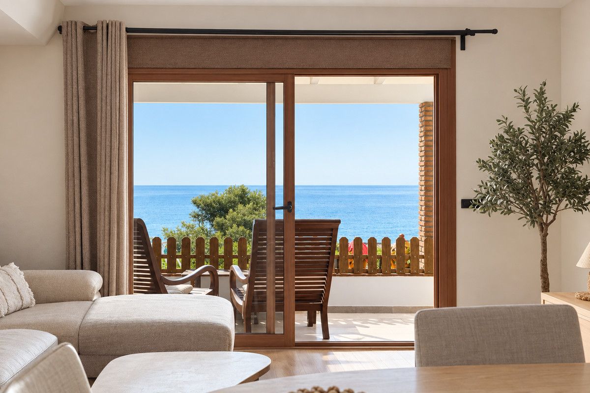 Semi-Detached House in Estepona, Estepona, 2/12