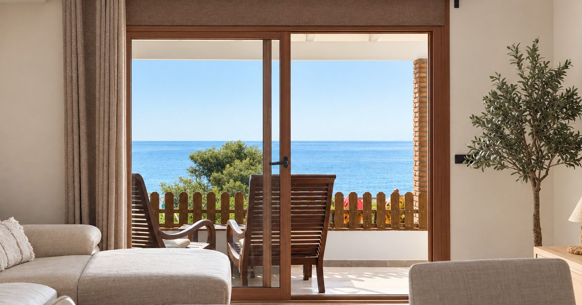 Semi-Detached House in Estepona, Estepona, 2/12