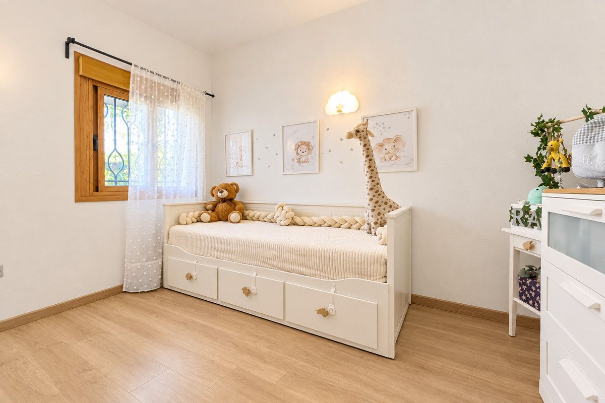 Semi-Detached House in Estepona, Estepona, 12/12
