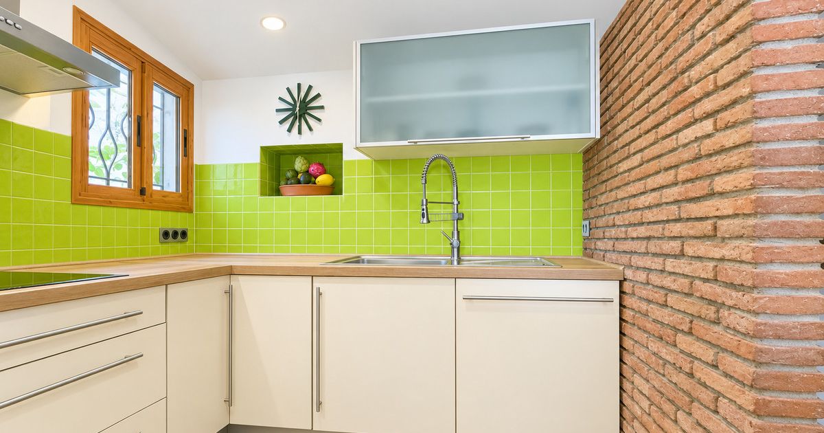Semi-Detached House in Estepona, Estepona, 6/12