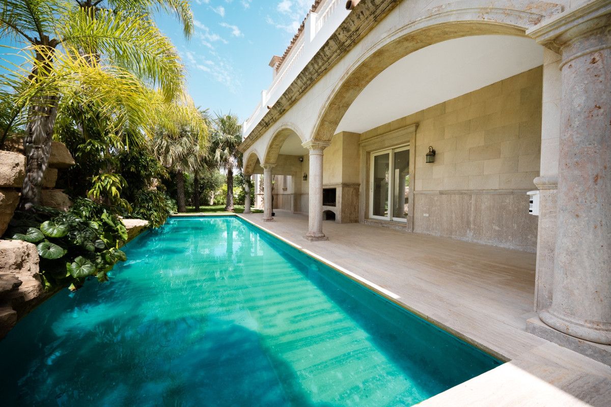 Freistehende Villa in Marbella, Marbella, 4/12