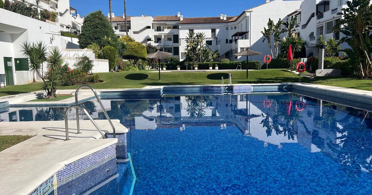 Middle Floor Apartment in Bel Air, Bel Air, 1/12